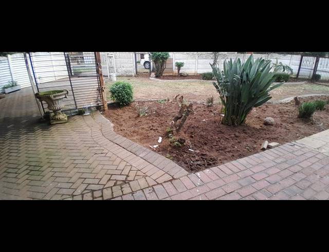 3 BEDROOM HOUSE FOR SALE IN BIRCHLEIGH